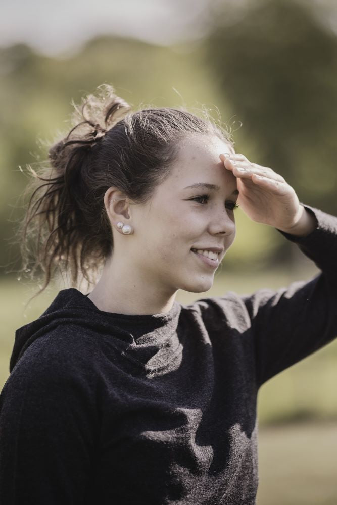 Alpakkahupparissa on kauniisti laskeutuva kaulus