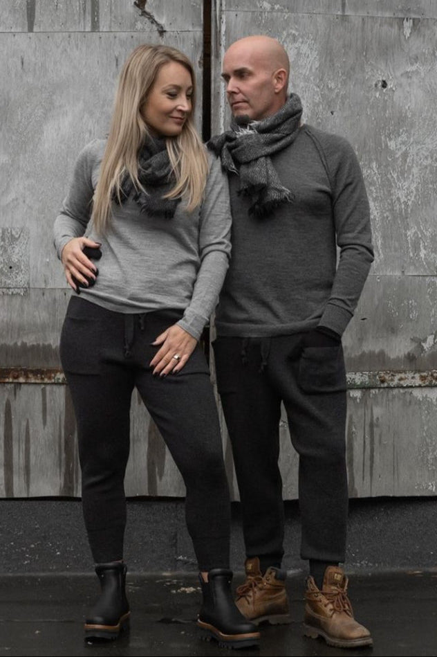 Harmaa neule miehille