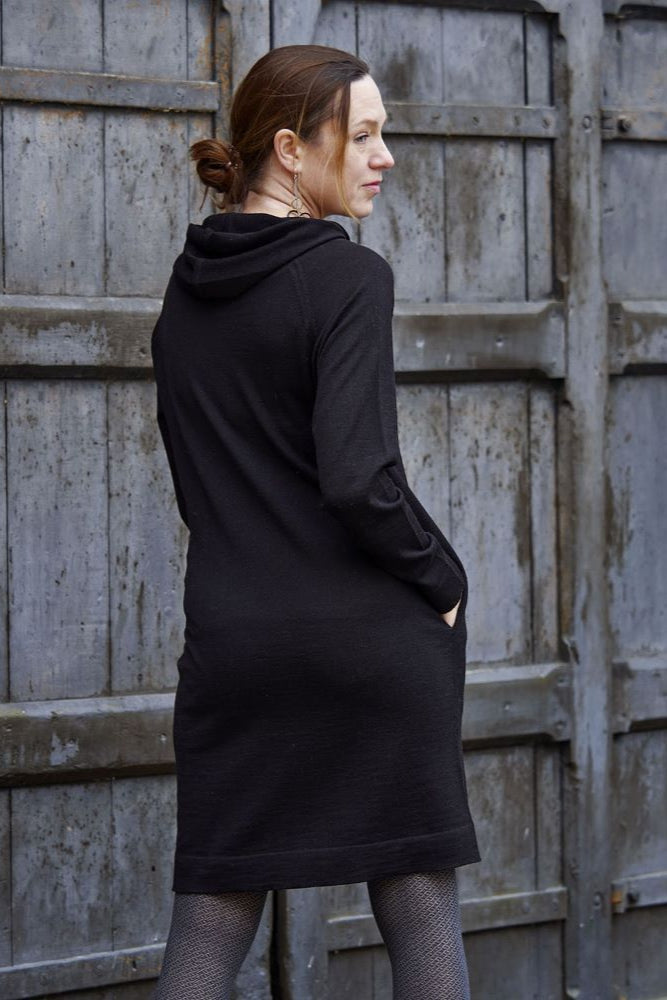 neulemekko-laadukas-huppu-musta-alpakka