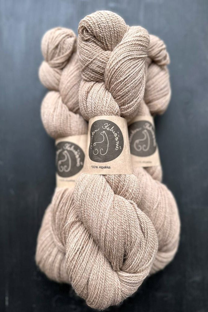 korkealaatuinen lanka neuleisiin