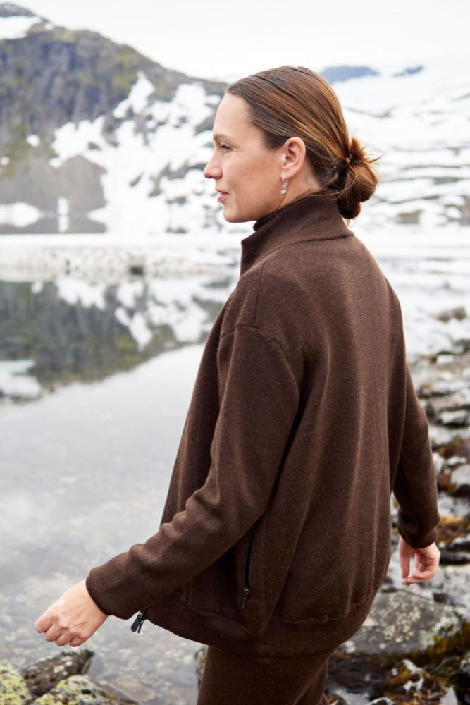 ruskea alpakka neule takki